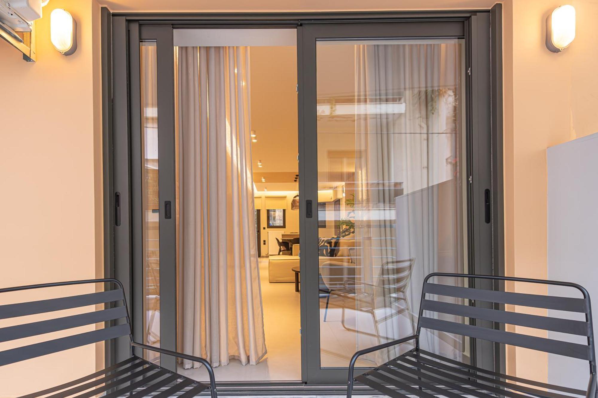 Phaedrus Living: Luxury Modern City Flat Koukaki Афины Экстерьер фото